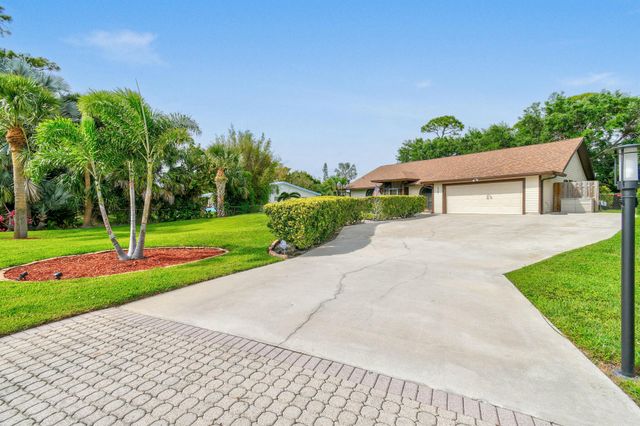 6385 SE Circle Street, Hobe Sound, FL 33455