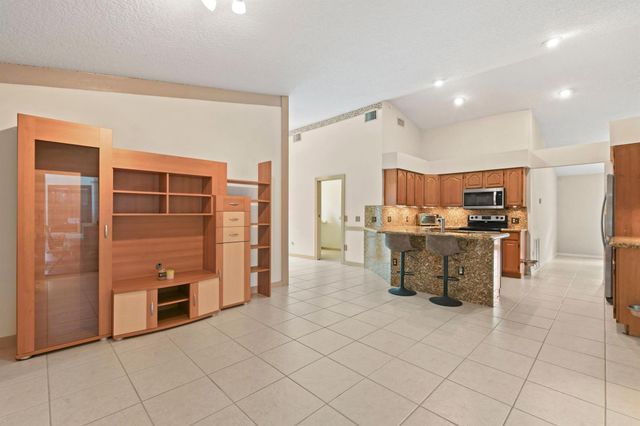 6385 SE Circle Street, Hobe Sound, FL 33455