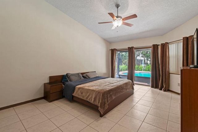 6385 SE Circle Street, Hobe Sound, FL 33455