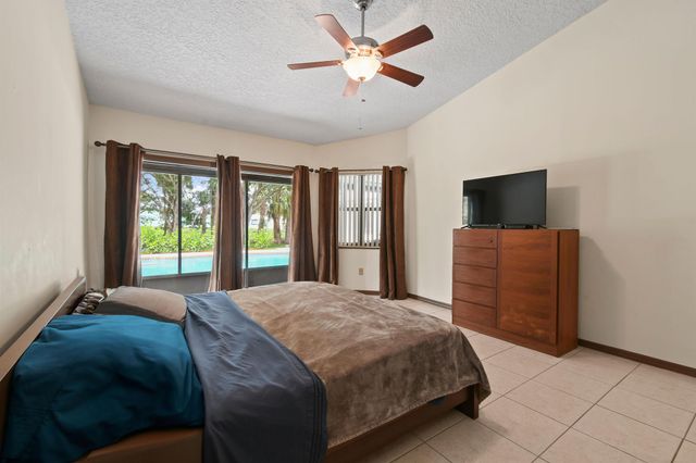 6385 SE Circle Street, Hobe Sound, FL 33455