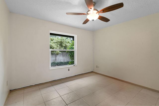 6385 SE Circle Street, Hobe Sound, FL 33455