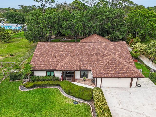 6385 SE Circle Street, Hobe Sound, FL 33455