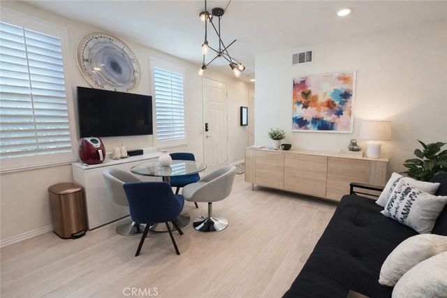 5385 La Bodega, Fontana, CA 92336