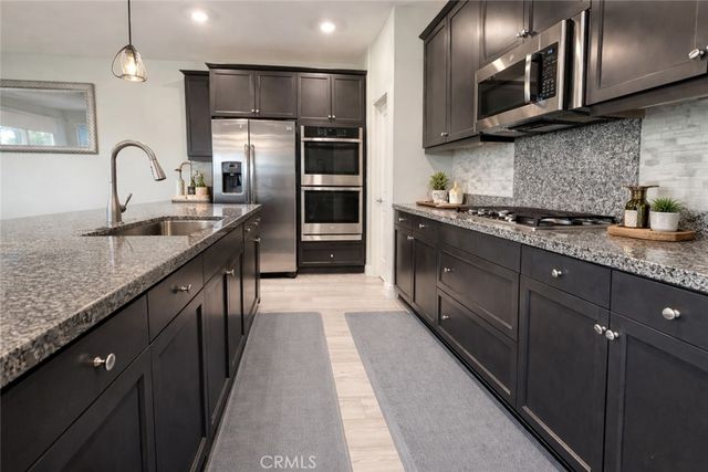 5385 La Bodega, Fontana, CA 92336