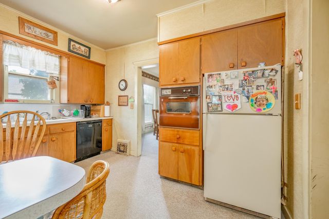 424 N Bluff Ave, Anthony, KS 67003