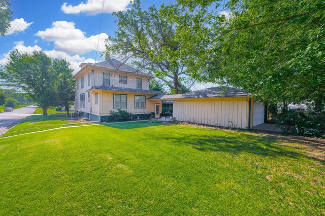 424 N Bluff Ave, Anthony, KS 67003
