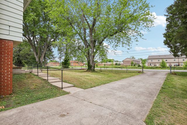 144 Airport Rd, Clarksville, TN 37042