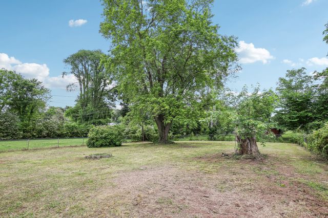 144 Airport Rd, Clarksville, TN 37042