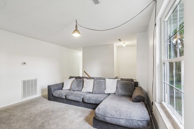 144 Airport Rd, Clarksville, TN 37042