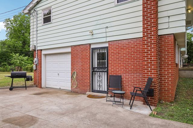 144 Airport Rd, Clarksville, TN 37042