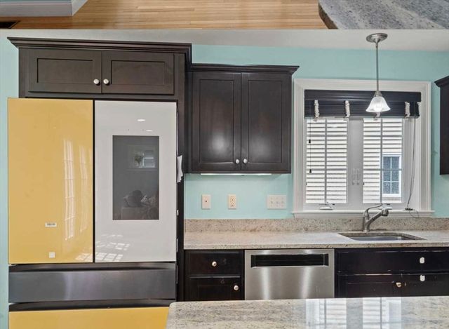 28 Mcintosh Drive, Stow, MA 01775