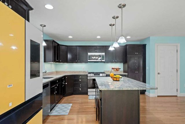 28 Mcintosh Drive, Stow, MA 01775