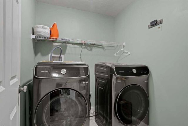 28 Mcintosh Drive, Stow, MA 01775