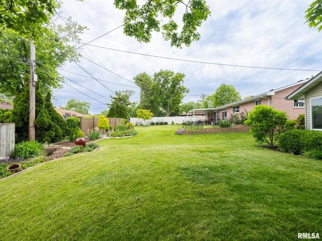 1630 W GAYLORD Avenue, Peoria, IL 61614