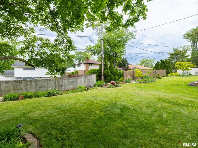 1630 W GAYLORD Avenue, Peoria, IL 61614