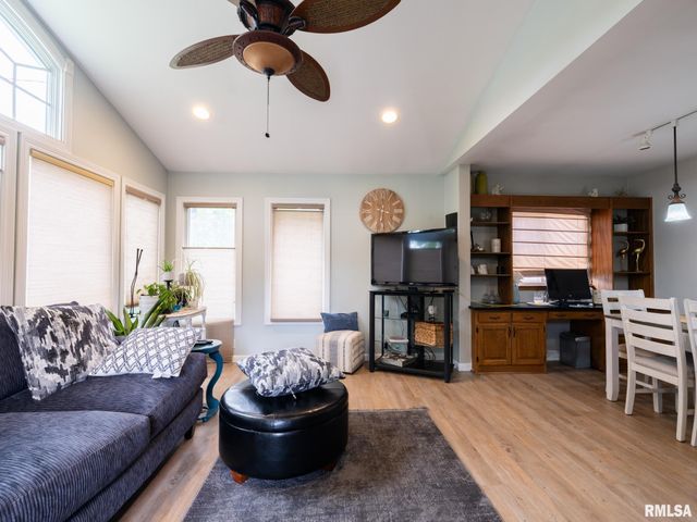 1630 W GAYLORD Avenue, Peoria, IL 61614