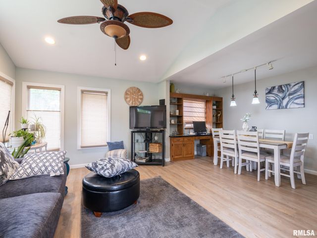 1630 W GAYLORD Avenue, Peoria, IL 61614