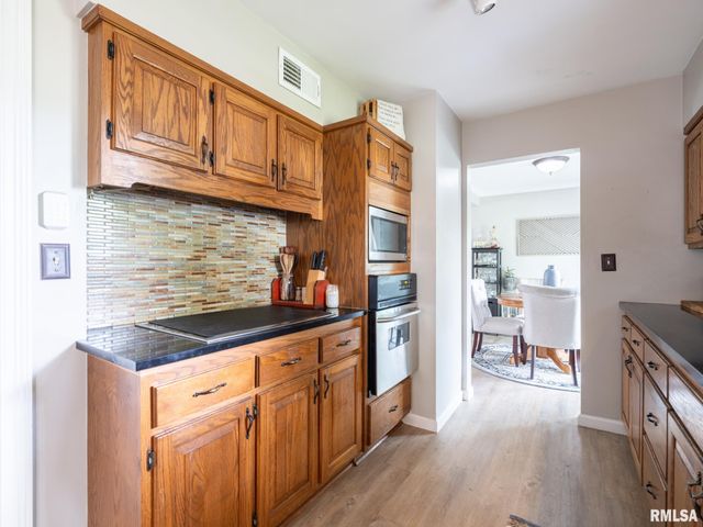 1630 W GAYLORD Avenue, Peoria, IL 61614