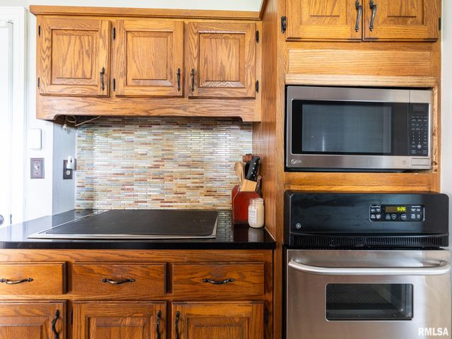 1630 W GAYLORD Avenue, Peoria, IL 61614