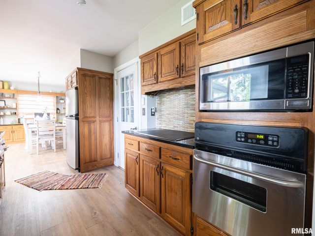 1630 W GAYLORD Avenue, Peoria, IL 61614