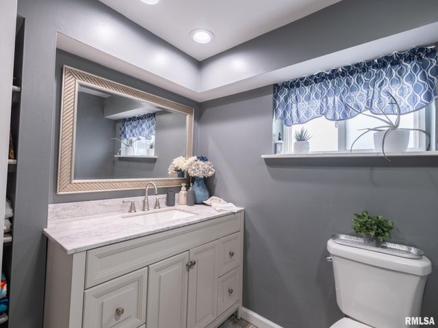 1630 W GAYLORD Avenue, Peoria, IL 61614
