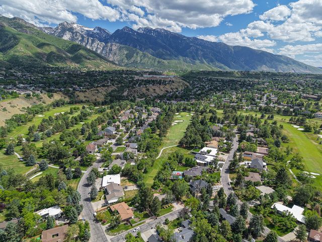 8307 S ASHLEY AVE, Sandy, UT 84093