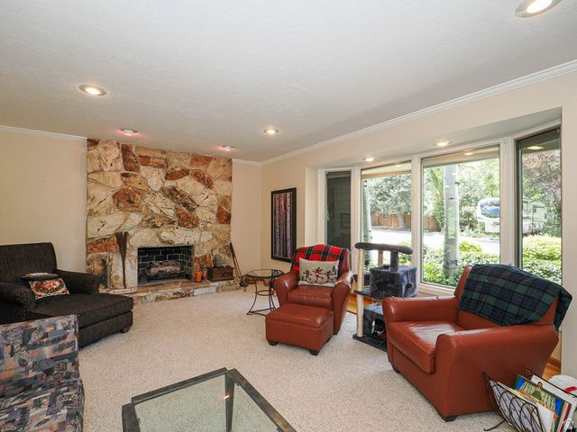 8307 S ASHLEY AVE, Sandy, UT 84093