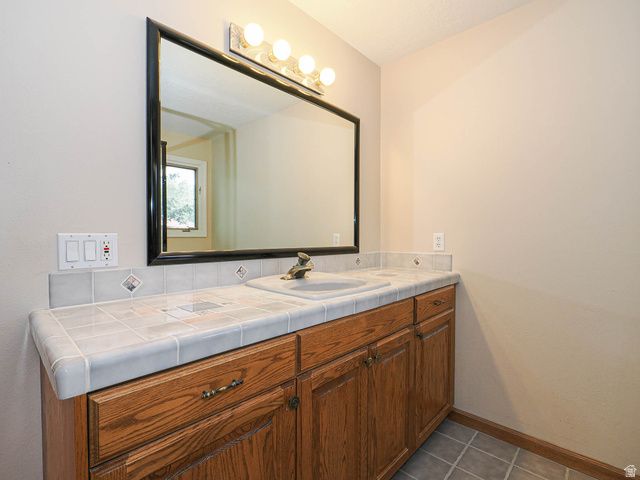 8307 S ASHLEY AVE, Sandy, UT 84093