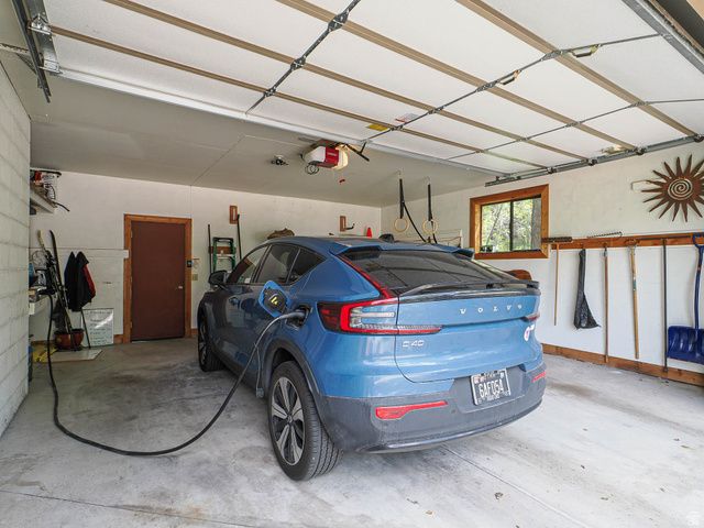 8307 S ASHLEY AVE, Sandy, UT 84093