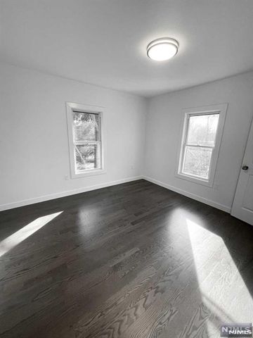 40 Grant Avenue, Cresskill, NJ 07626