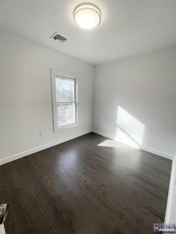 40 Grant Avenue, Cresskill, NJ 07626