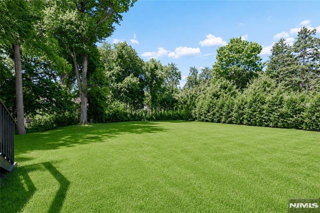 40 Grant Avenue, Cresskill, NJ 07626