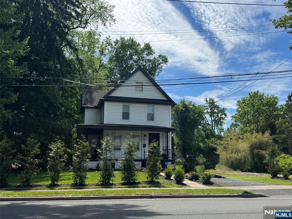 40 Grant Avenue, Cresskill, NJ 07626