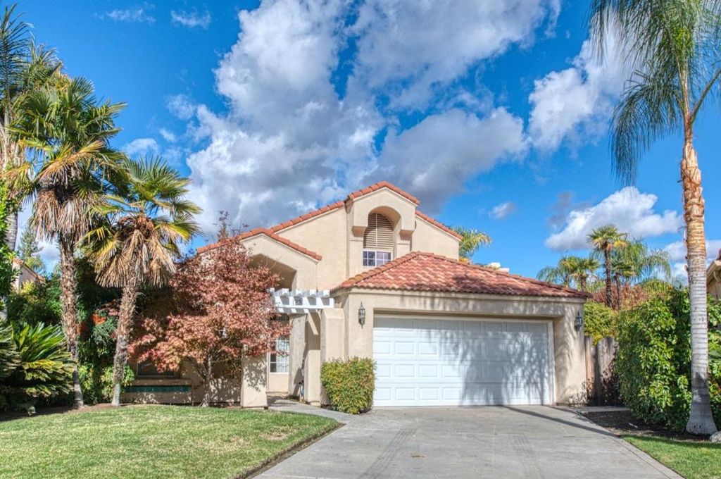 Image 1 of property listing at 645 E Champlain Drive # 123, Fresno, CA 93730