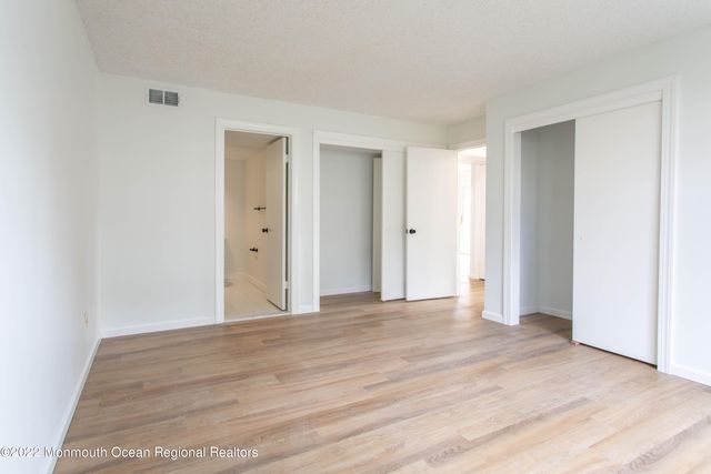 78 Diane Drive, Tinton Falls, NJ 07753