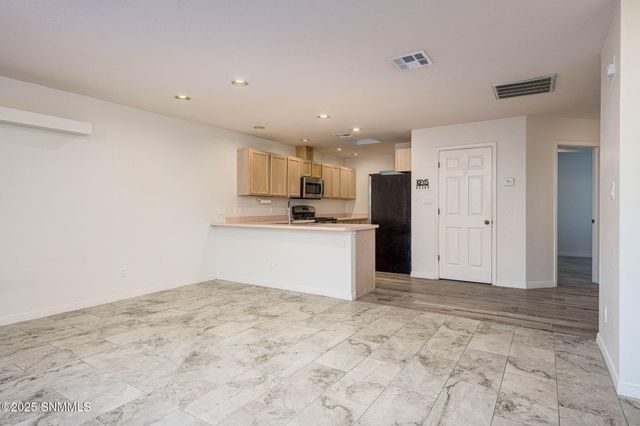 3242 Highridge Street, Las Cruces, NM 88012