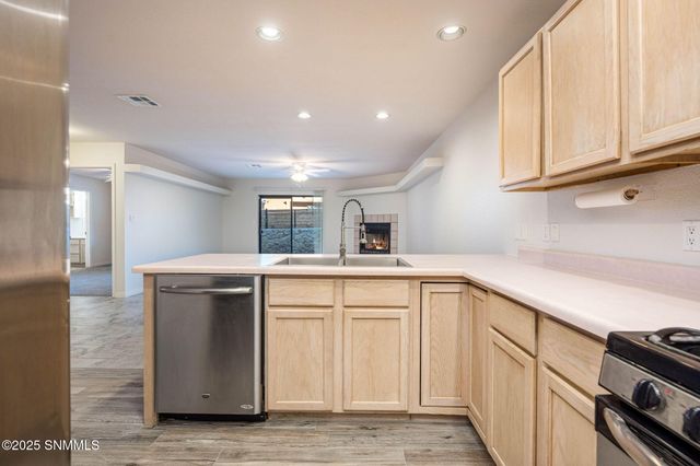 3242 Highridge Street, Las Cruces, NM 88012