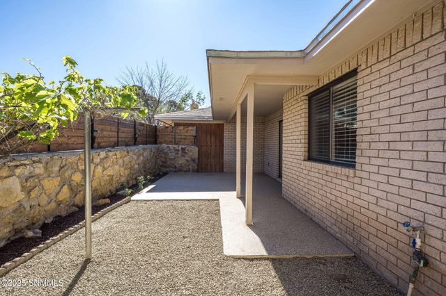 3242 Highridge Street, Las Cruces, NM 88012