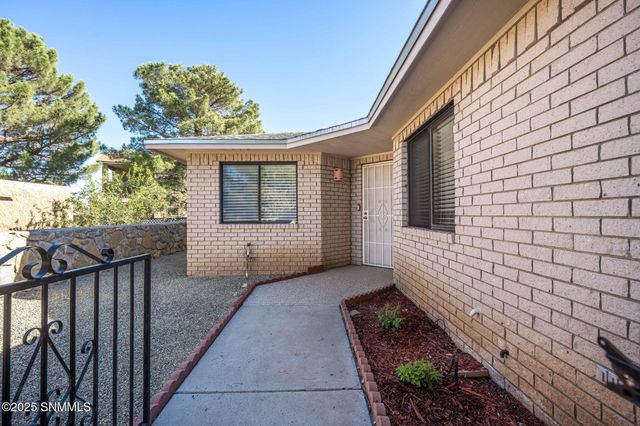 3242 Highridge Street, Las Cruces, NM 88012