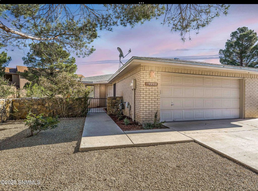 3242 Highridge Street, Las Cruces, NM 88012