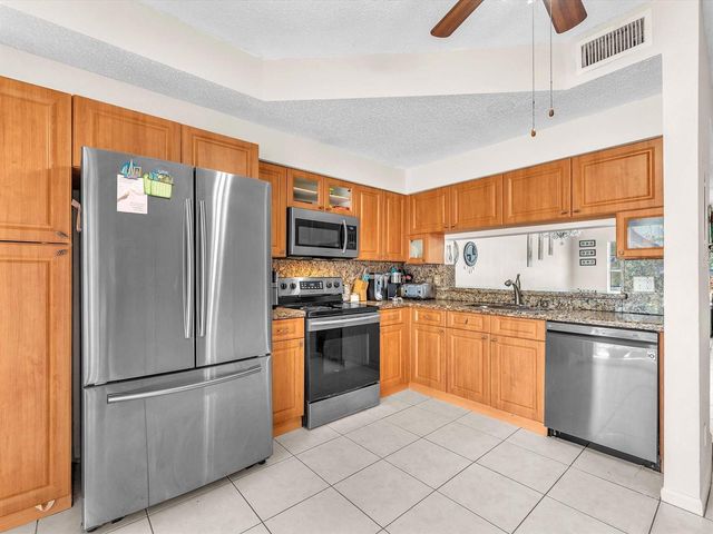 9850 NW 57TH Manor, Coral Springs, FL 33076