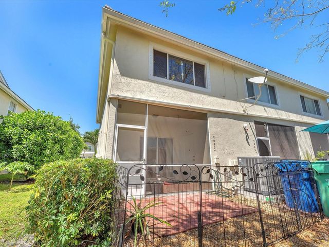 9850 NW 57TH Manor, Coral Springs, FL 33076