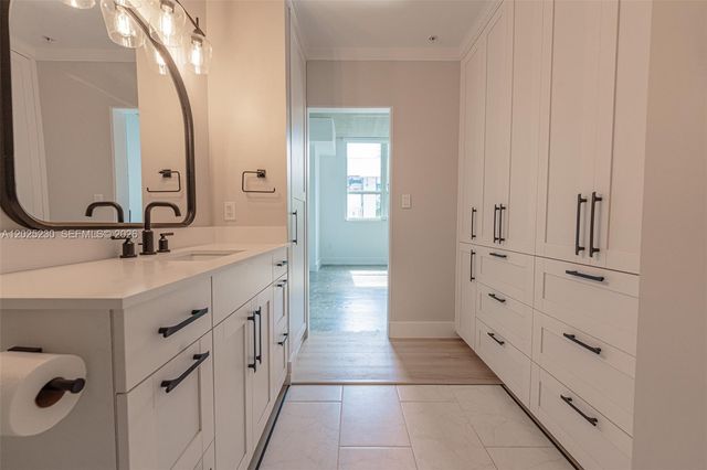 133 NE 2nd Ave 312, Miami, FL 33132