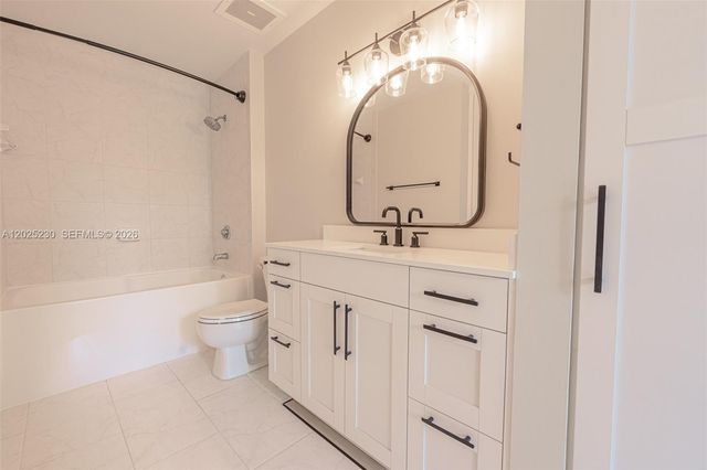 133 NE 2nd Ave 312, Miami, FL 33132