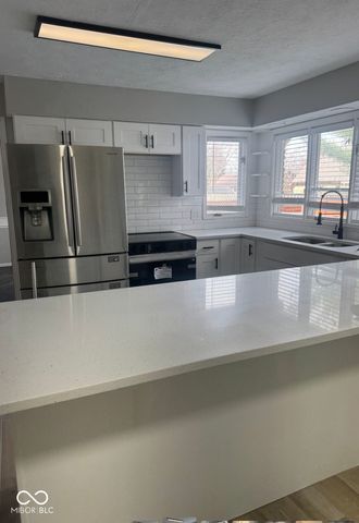 4946 Beechwood Circle, Avon, IN 46123