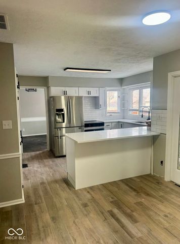 4946 Beechwood Circle, Avon, IN 46123