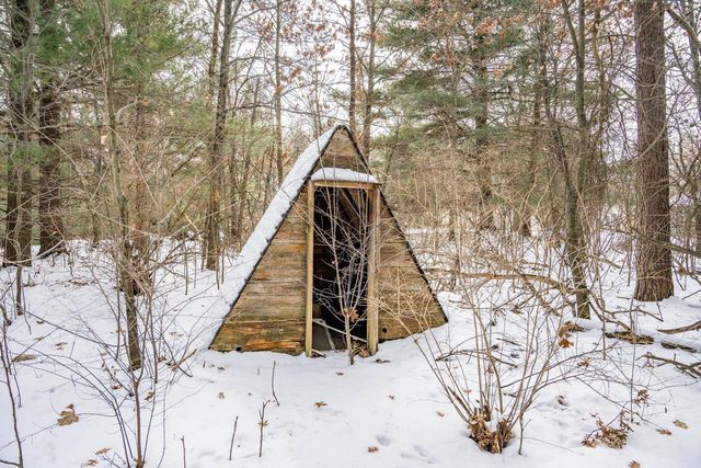 N8935 Deer Path, New Lisbon, WI 53950