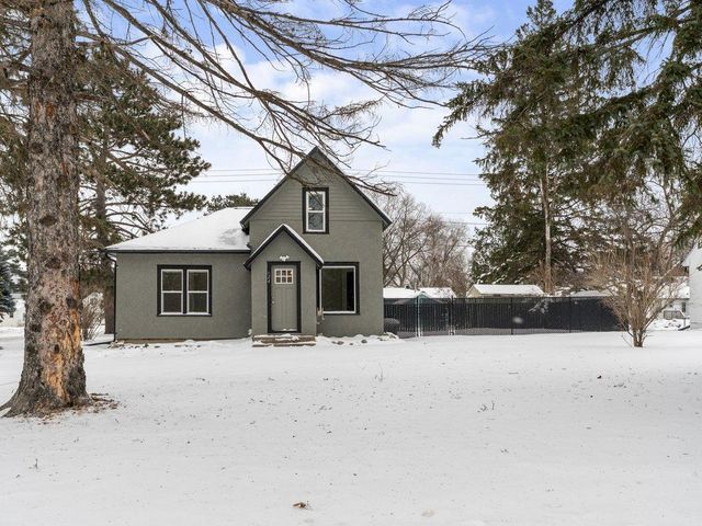 624 8th Avenue NE, Brainerd, MN 56401