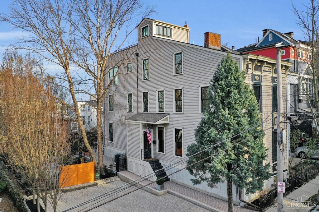 1126 Fuller Street, Cincinnati, OH 45202