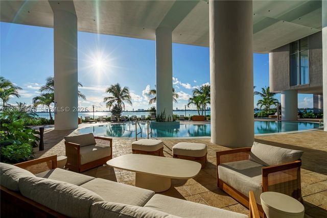 725 NE 24 5006, Miami, FL 3337